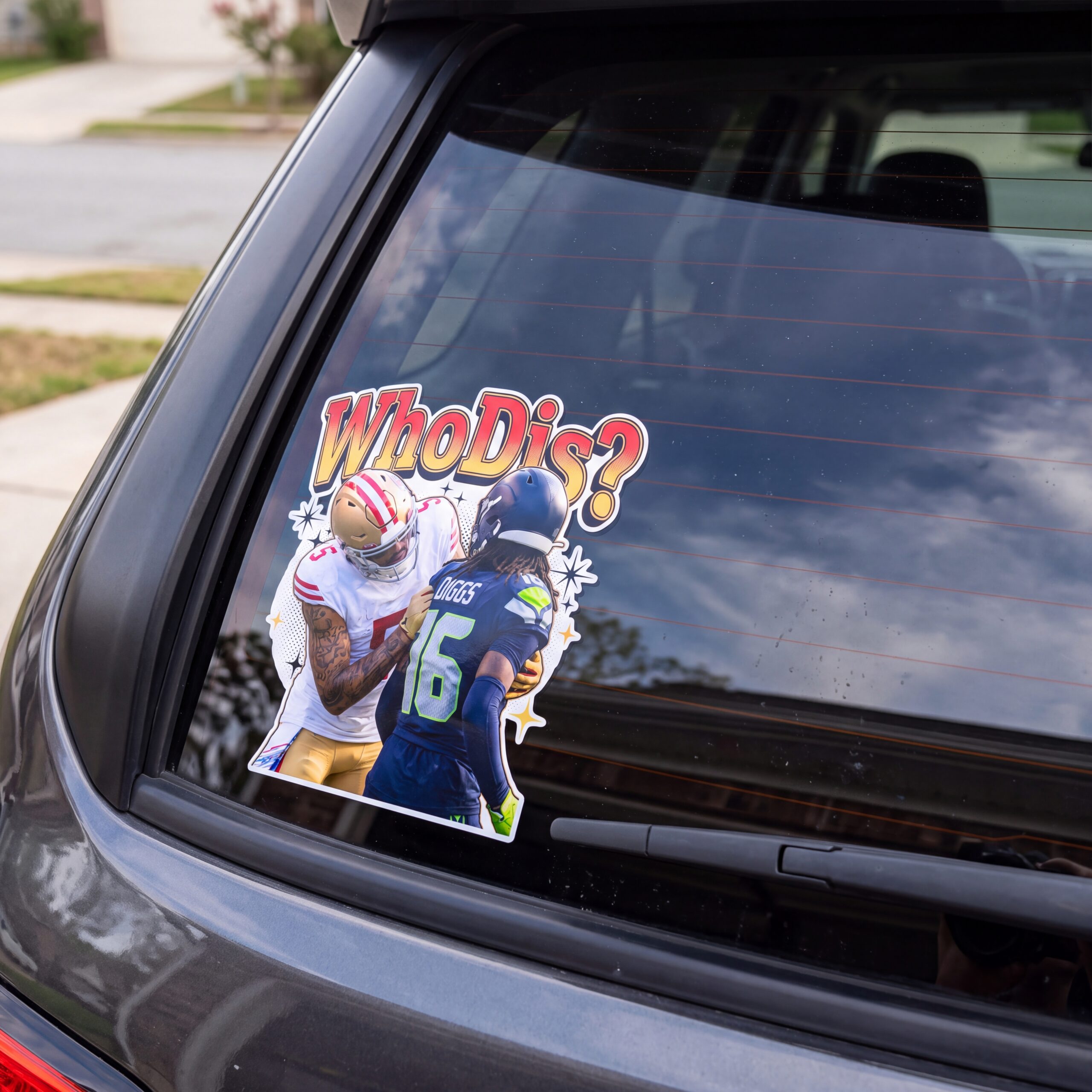 Car_sticker_on_rear_windshield_4K_20261013094228