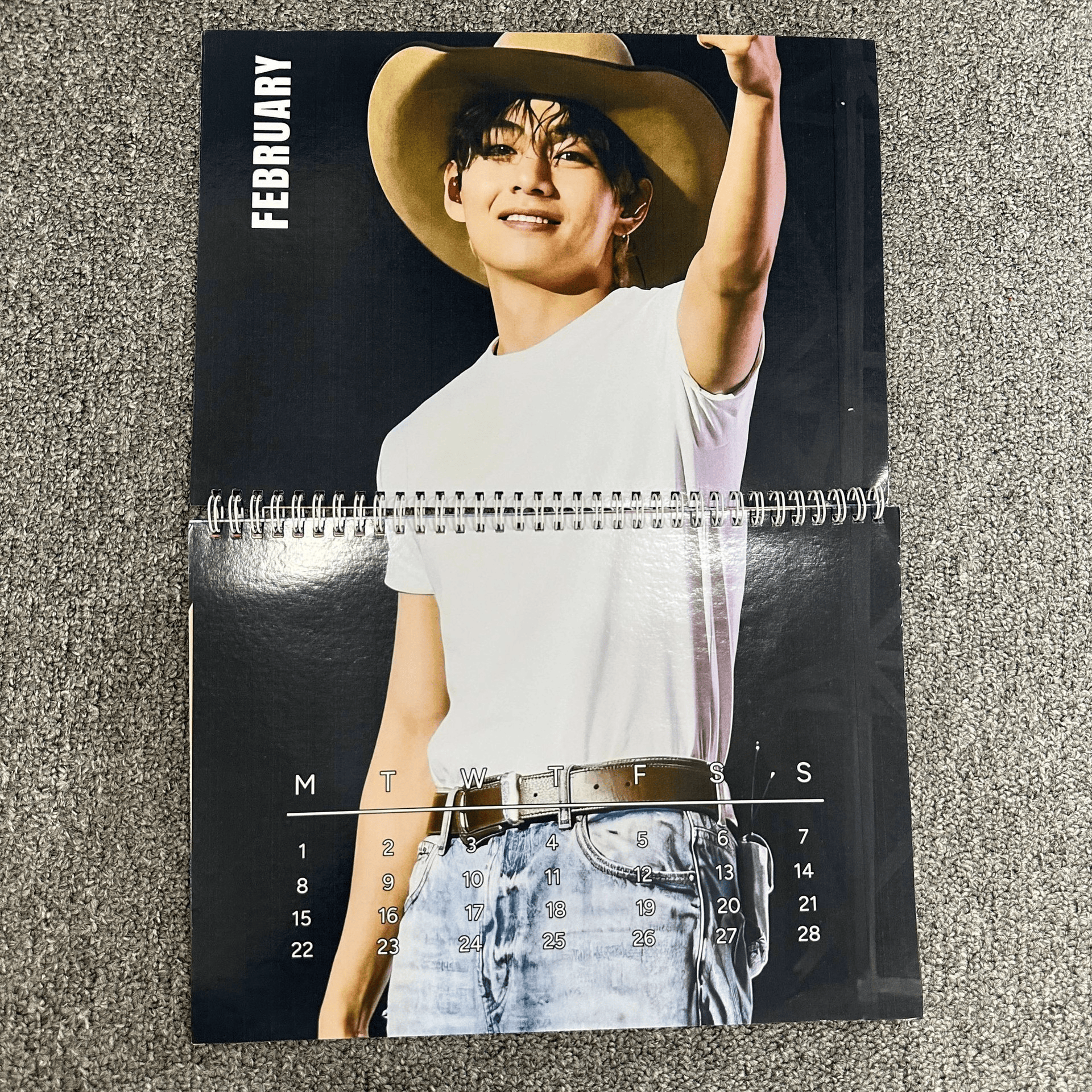 AT - TAEHYUNG BTS 2027 Calendar, Gift for ARMYs