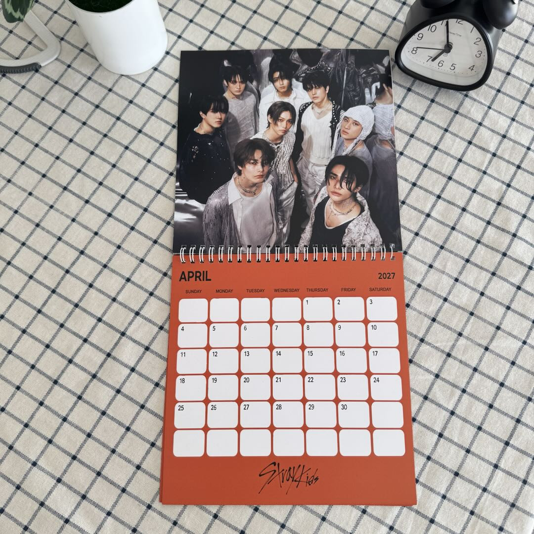 AT - Straykids 2027 Wall Calendar - Image 7